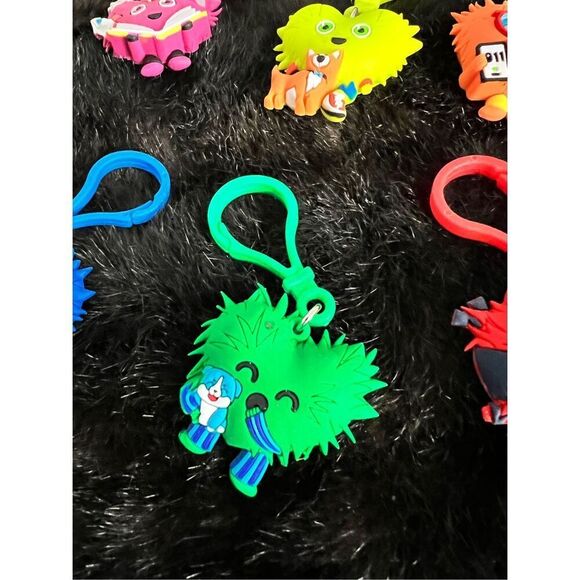 Kids Heart Challenge 2023 Star Character Keychain lot of 6 - Picture 3 of 8